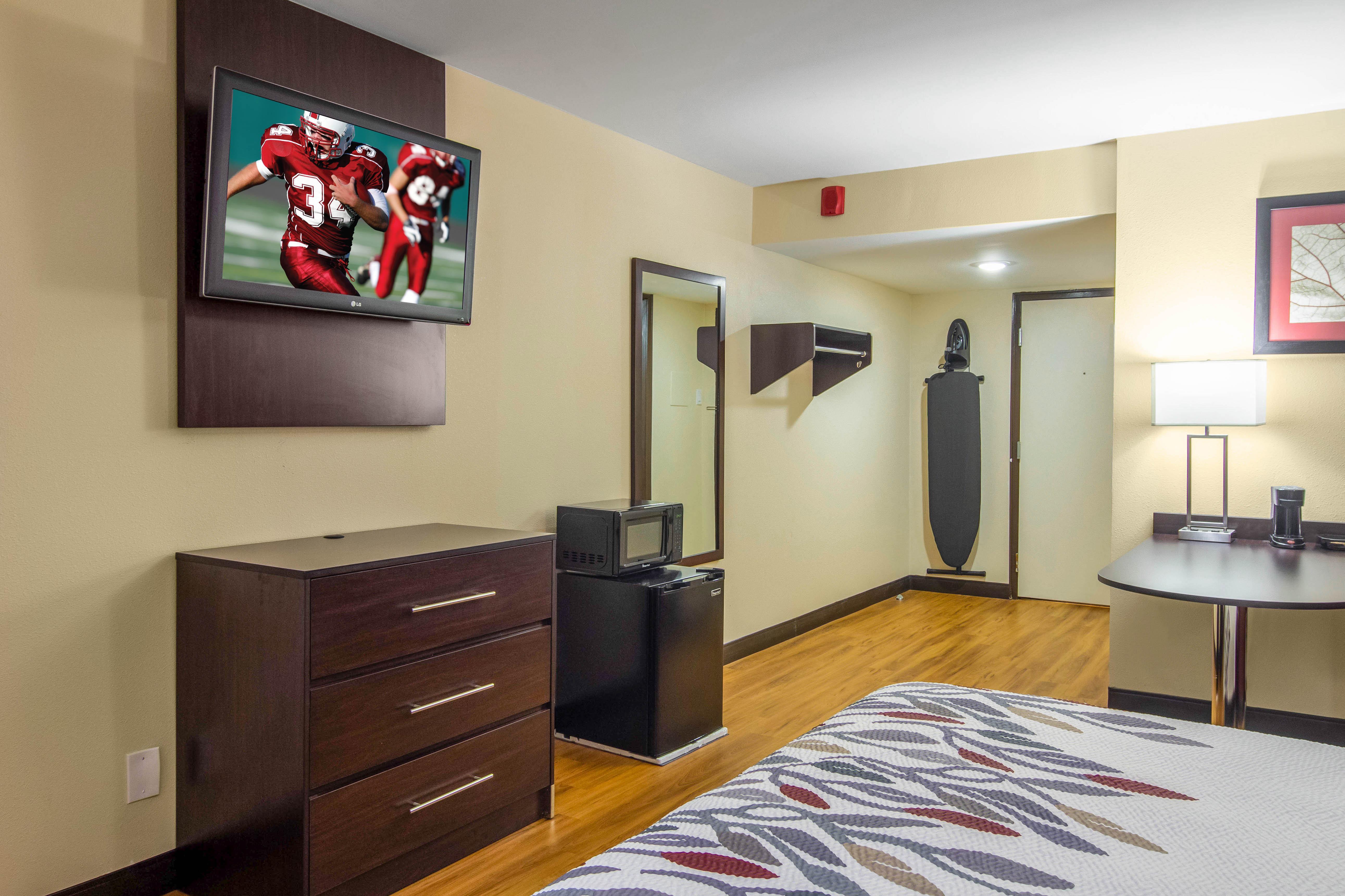 Red Roof Inn Перрисберг Экстерьер фото