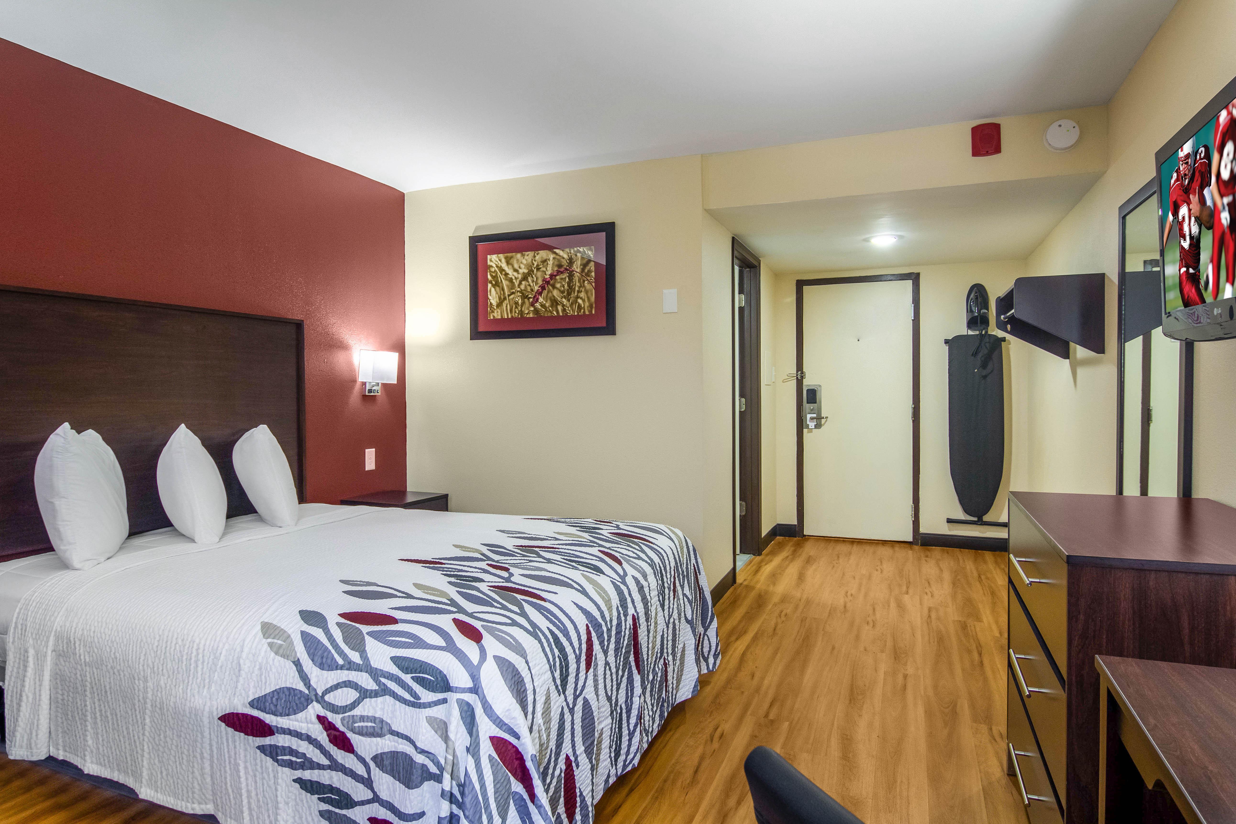 Red Roof Inn Перрисберг Экстерьер фото