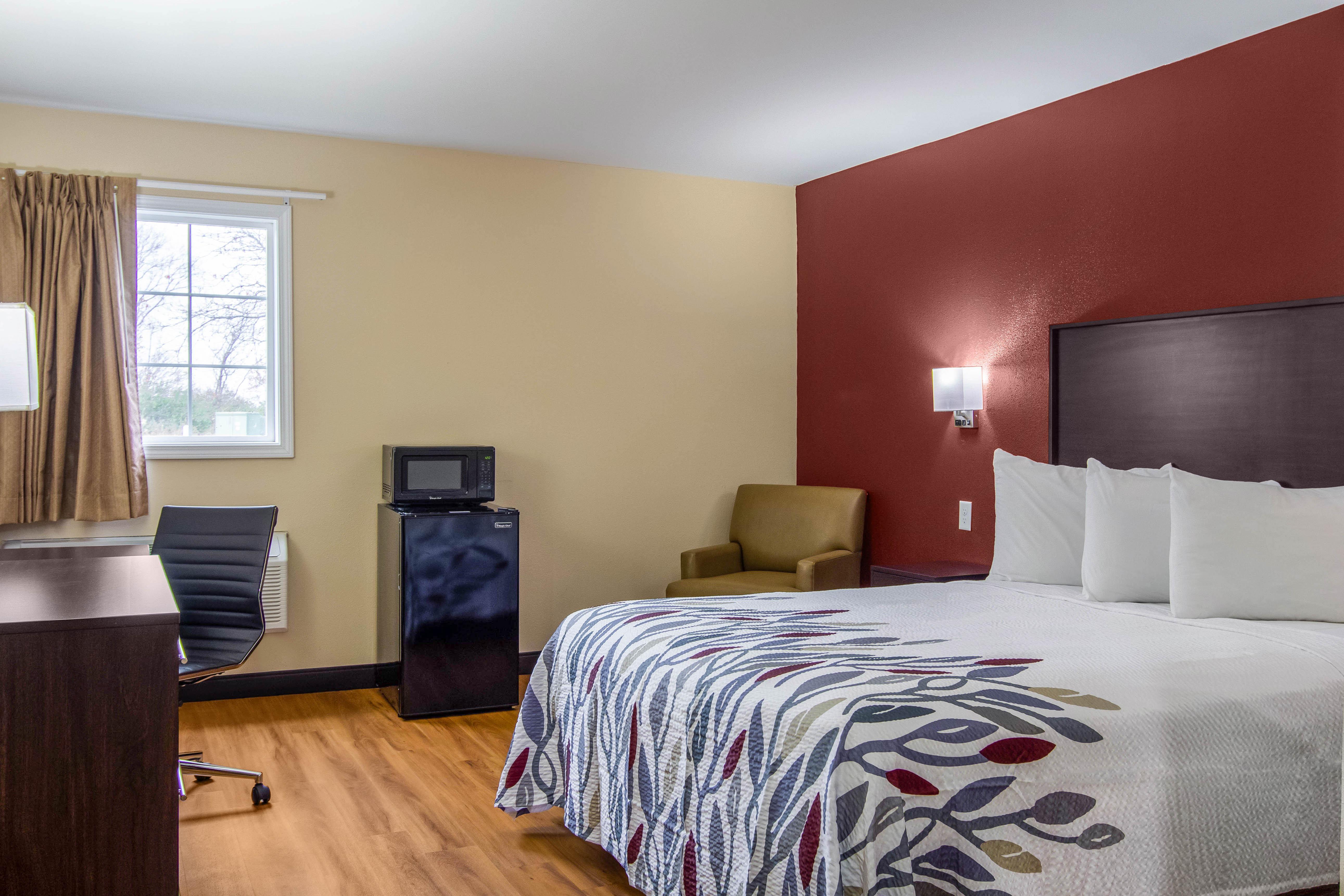 Red Roof Inn Перрисберг Экстерьер фото