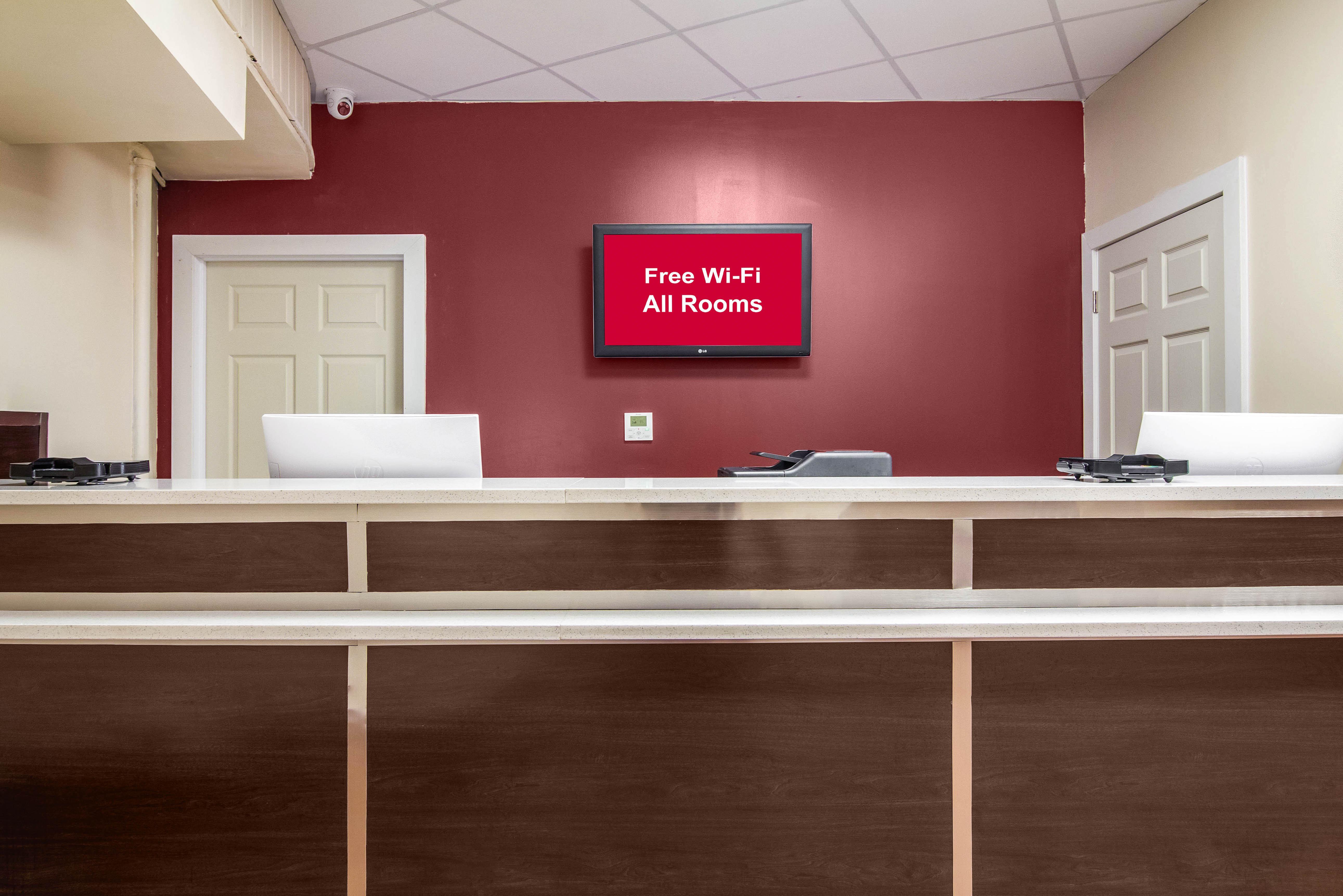 Red Roof Inn Перрисберг Экстерьер фото